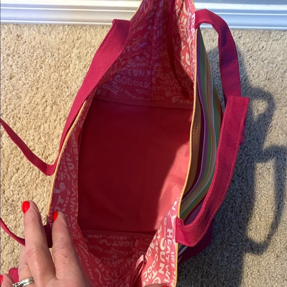 NWOT Beach bag Colorful Striped Tote and Pouch Set - Picture 4 of 4